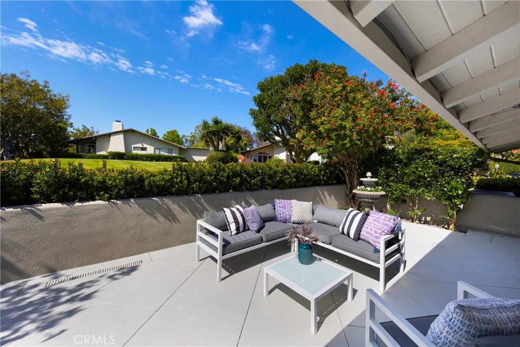 2102 Vista Entrada, Newport Beach, CA 92660 — MLS #NP26091602 — photo 21 of 32