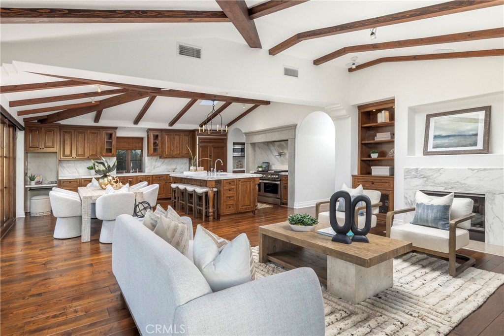 1033 Tiller, Corona Del Mar, CA 92625 — MLS #NP25278283 — photo 14 of 44