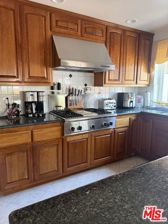 27138 E Diamondhead Lane, Rancho Palos Verdes, CA 90275 — MLS #26829357 — photo 4 of 26