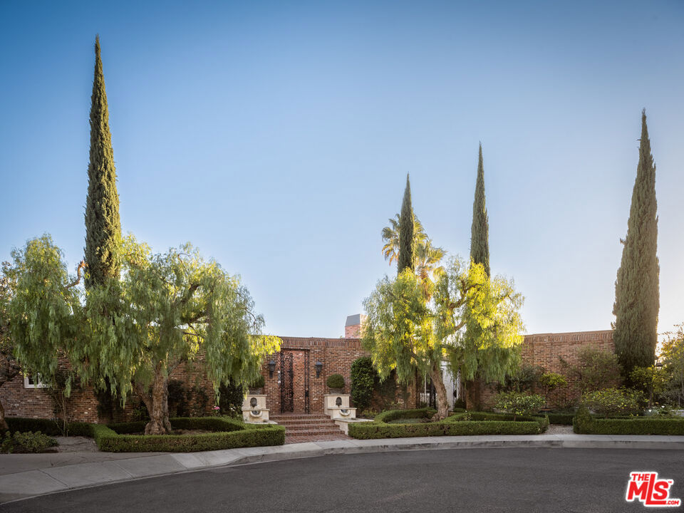 520 Stonewood Drive, Beverly Hills, CA 90210 — MLS #25568087 — photo 24 of 31