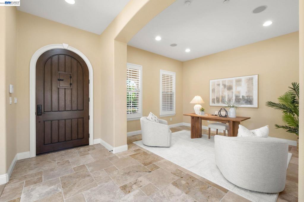 387 Golden Grass Dr, Alamo, CA 94507 — MLS #41135064 — photo 8 of 71