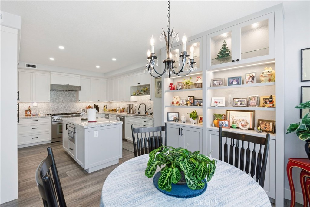 51 Seabrook Cove, Newport Beach, CA 92660 — MLS #NP26075475 — photo 13 of 45