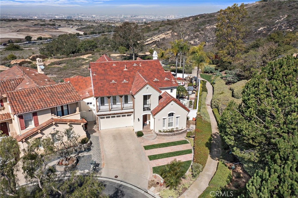 1 Arbella, Newport Coast, CA 92657 — MLS #NP25282273 — photo 4 of 29