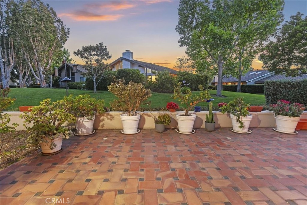537 Vista Grande, Newport Beach, CA 92660 — MLS #NP26137040 — photo 32 of 39