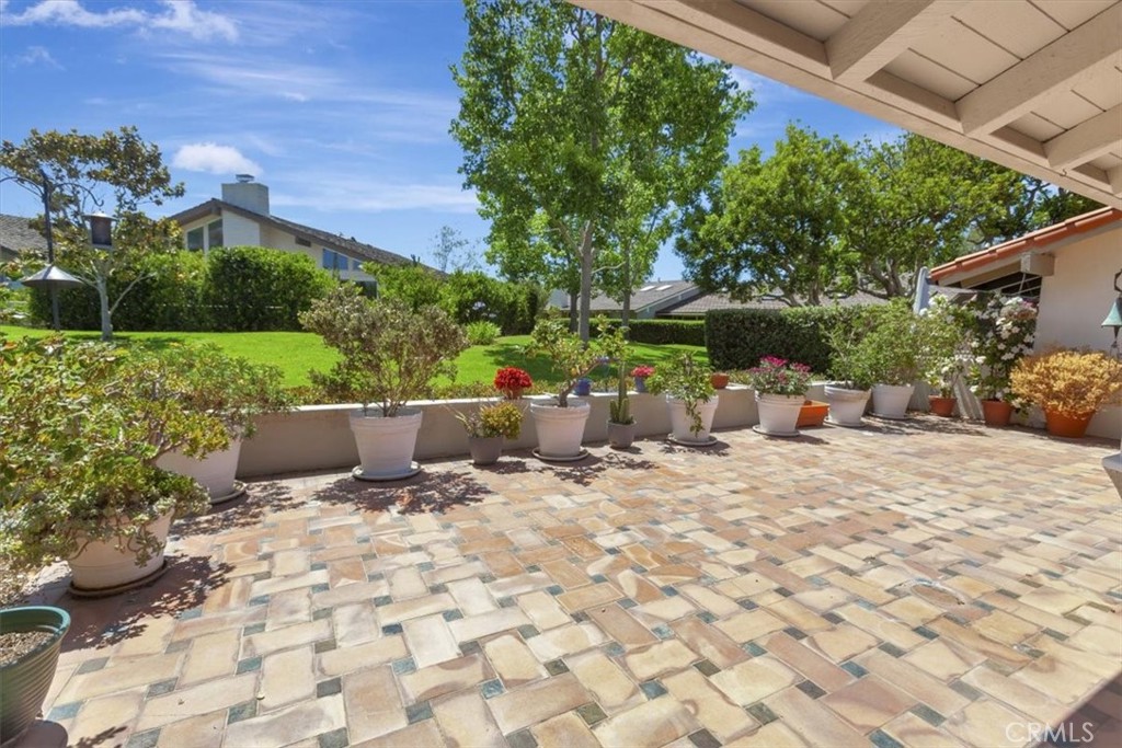 537 Vista Grande, Newport Beach, CA 92660 — MLS #NP26137040 — photo 33 of 39