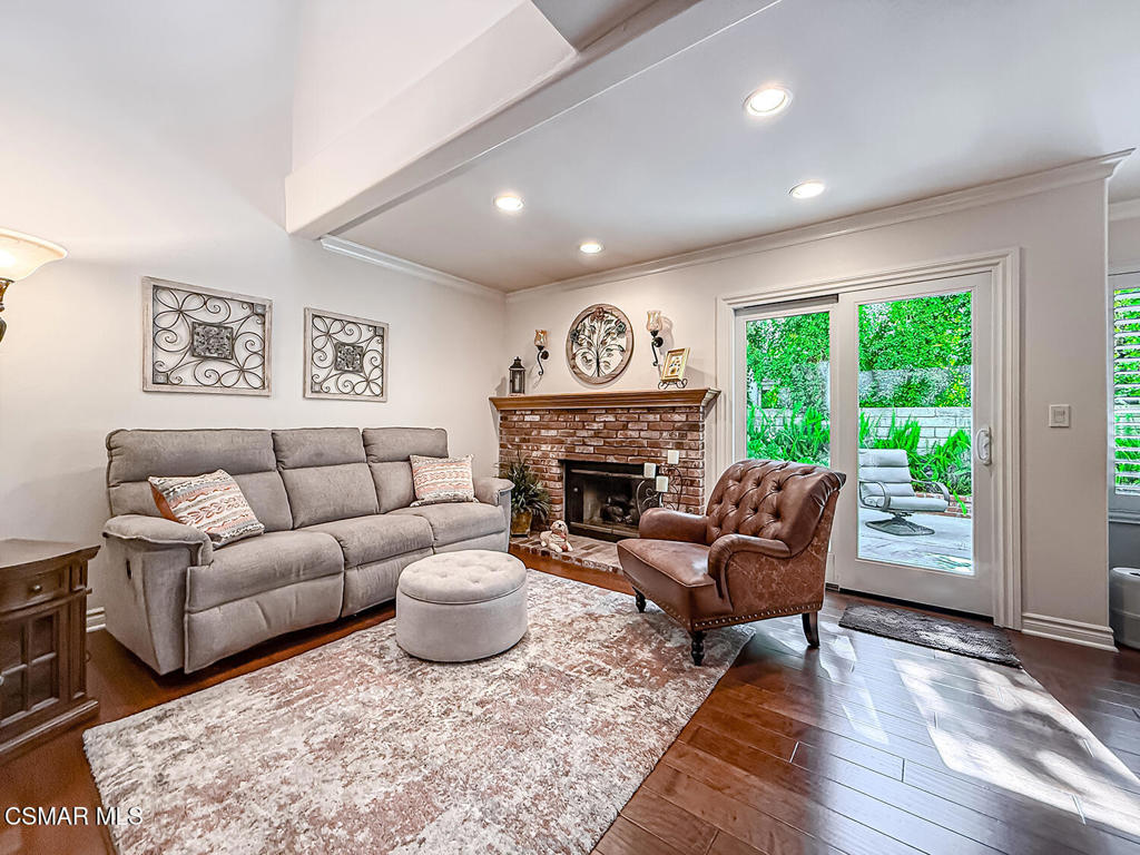29717 Strawberry Hill Drive, Agoura Hills, CA 91301 — MLS #226002167 — photo 7 of 48