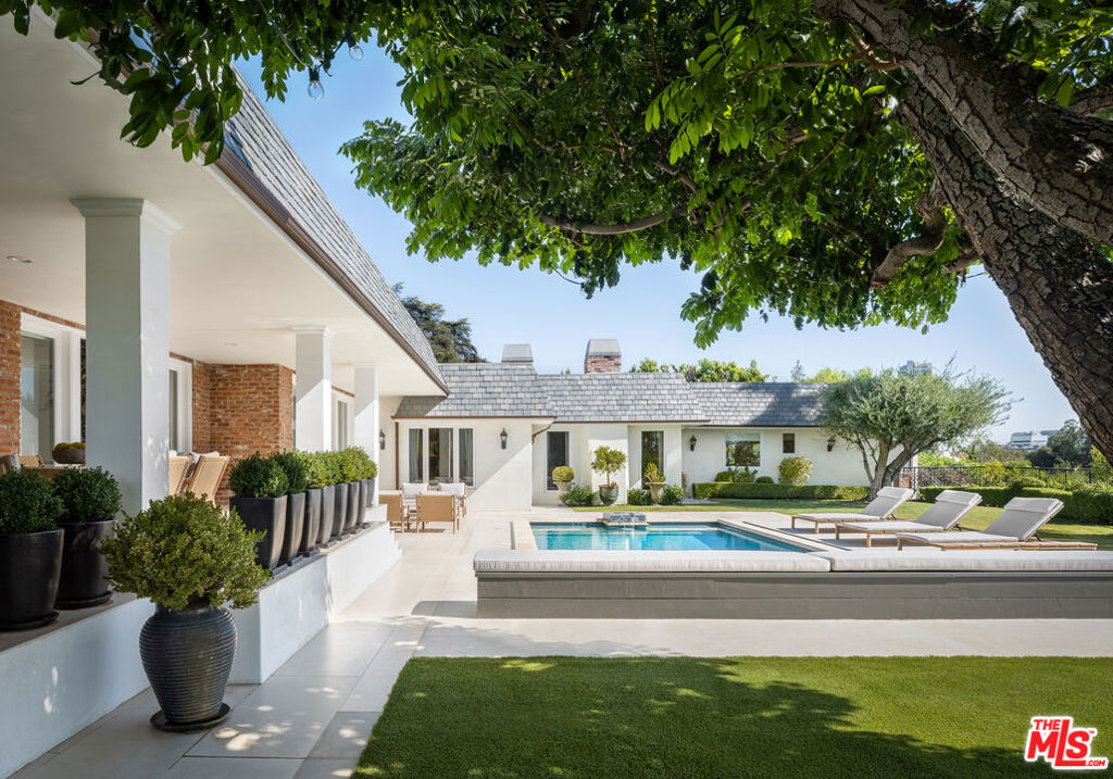 520 Stonewood Drive, Beverly Hills, CA 90210 — MLS #25568087 — photo 26 of 31