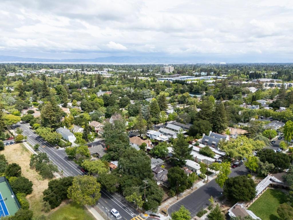 15451565 Stanford Avenue, Palo Alto, CA 94306 — MLS #ML82047211 — photo 41 of 46
