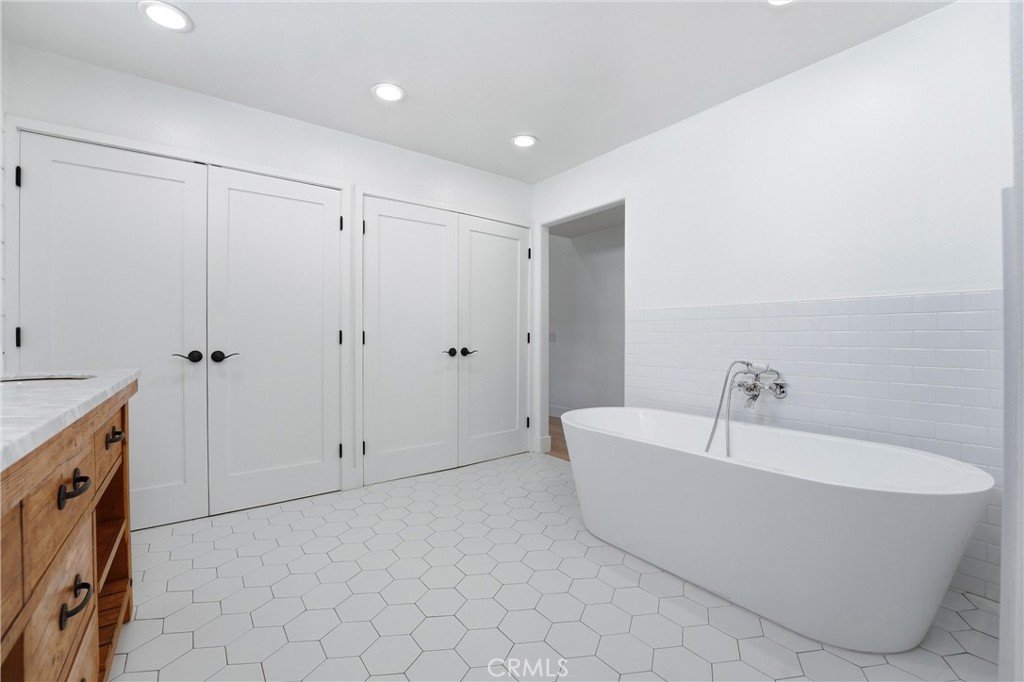 23812 Inverness Place, Laguna Niguel, CA 92677 — MLS #OC26103287 — photo 25 of 49
