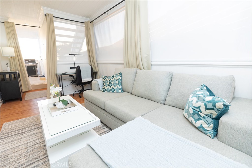 464 Bent Street Unit B, Laguna Beach, CA 92651 — MLS #LG26042035 — photo 19 of 37