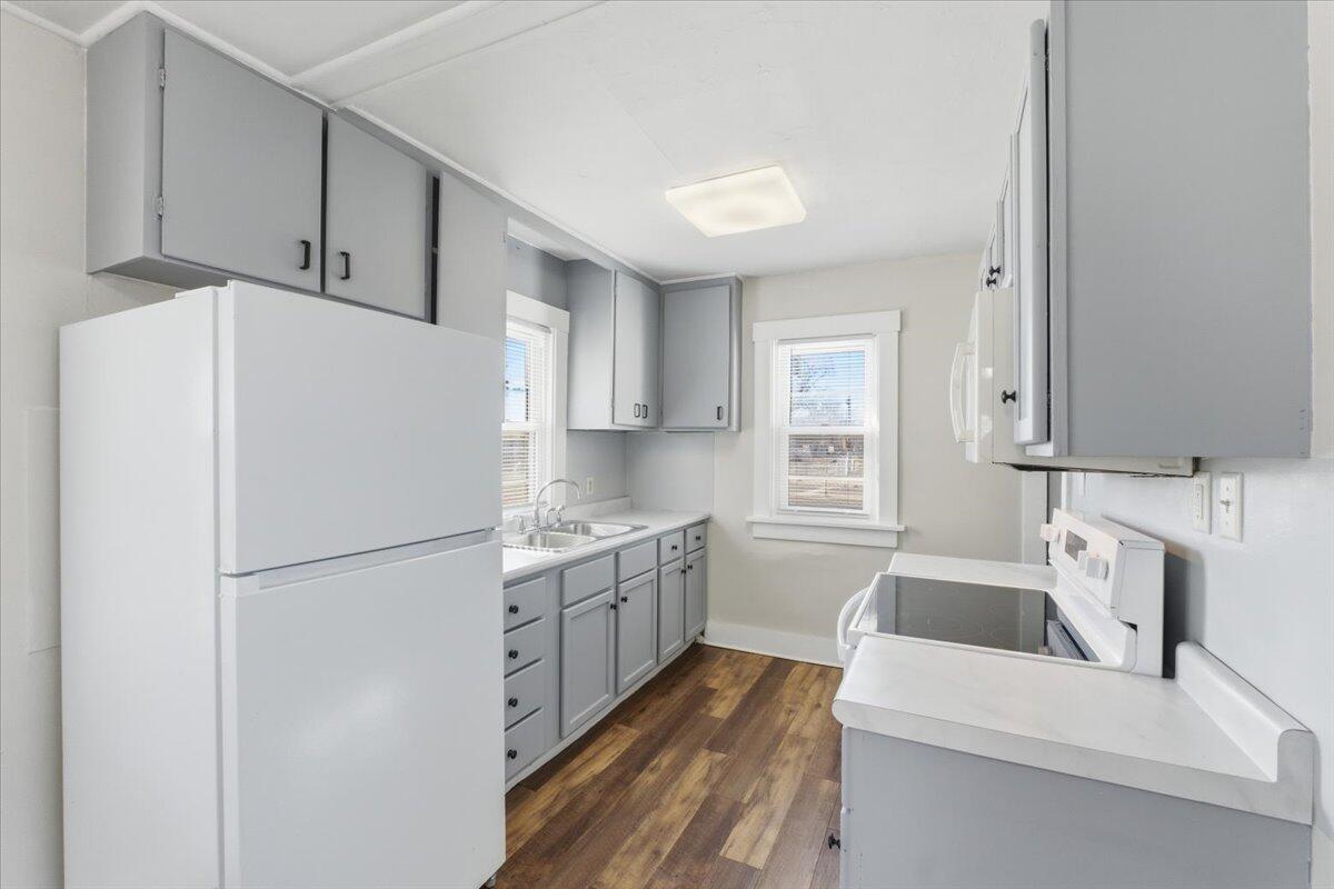 1528 Avenue B, Council Bluffs, IA 51501 — MLS #26-236 — photo 9 of 22