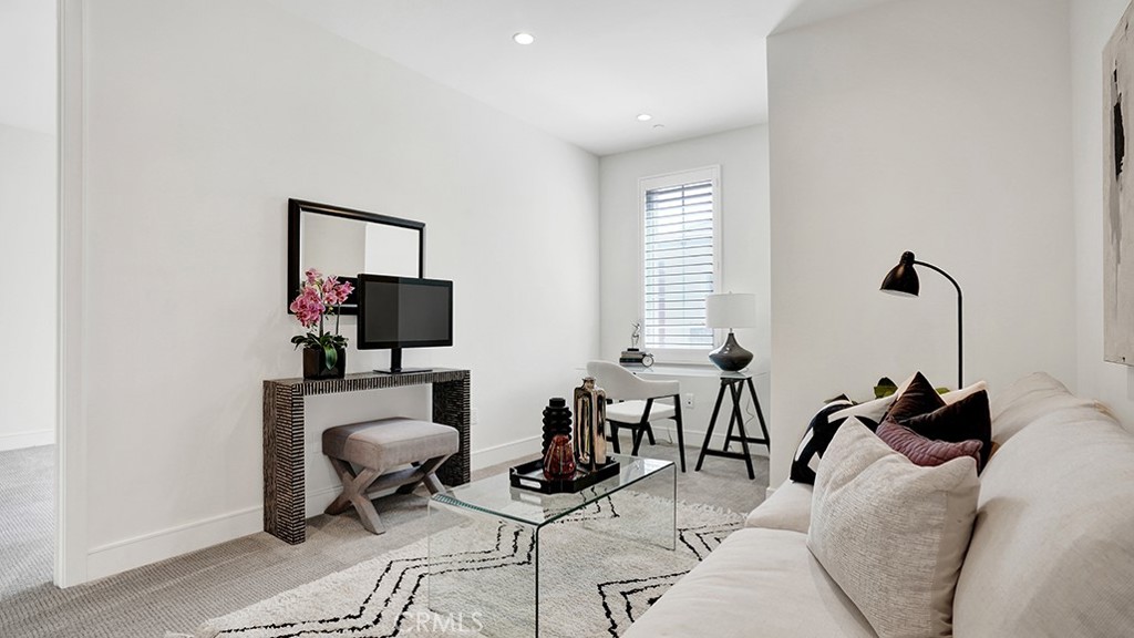163 Linda Vista, Irvine, CA 92618 — MLS #OC26043745 — photo 25 of 45