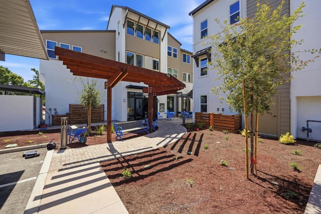 17050 Depot Street Unit 302, Morgan Hill, CA 95037 — MLS #ML82046578 — Main listing photo