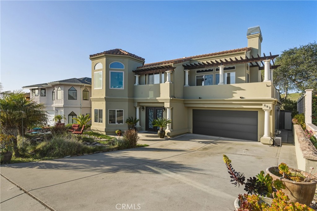 692 Shamrock, Pismo Beach, CA 93449 — MLS #PI26024986 — photo 6 of 75