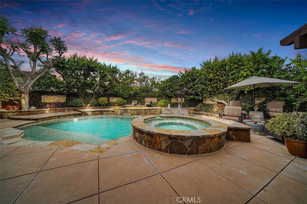 6 Twin Lakes Circle Circle, Corona Del Mar, CA 92625 — MLS #OC21074492 — photo 13 of 58