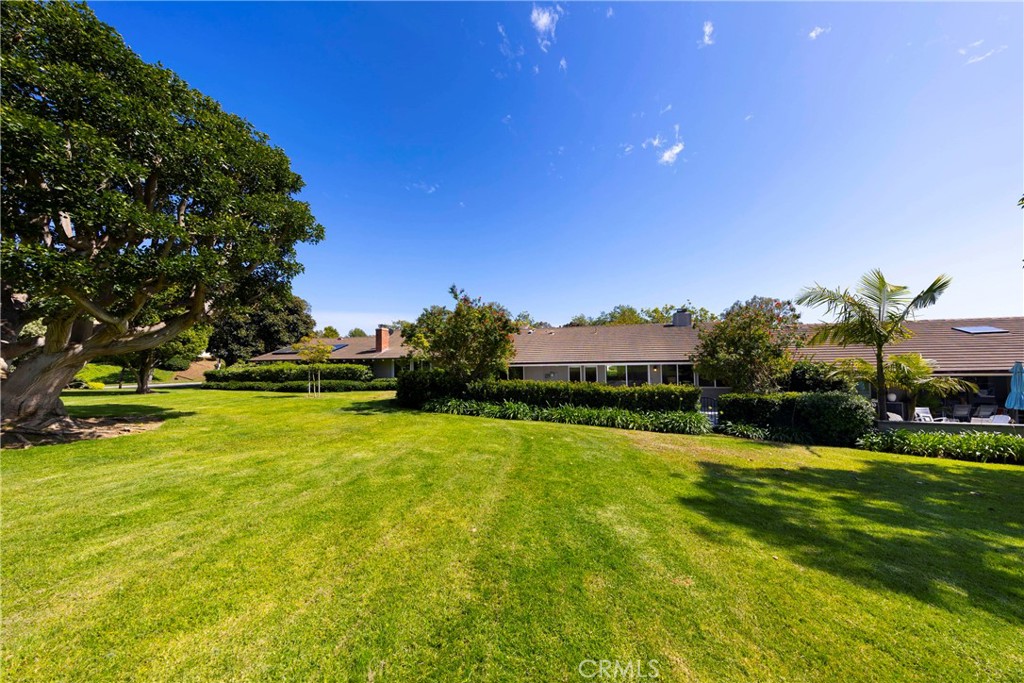 2102 Vista Entrada, Newport Beach, CA 92660 — MLS #NP26091602 — photo 25 of 32