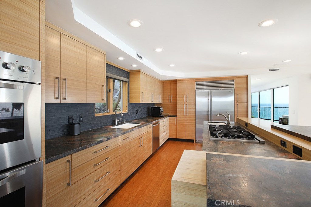 31151 Ceanothus Drive, Laguna Beach, CA 92651 — MLS #LG20045570 — photo 10 of 48