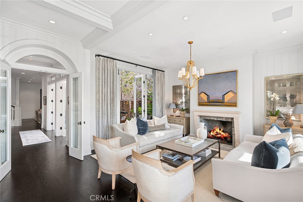 2601 Bayshore Drive, Newport Beach, CA 92663 — MLS #NP26015410 — photo 2 of 45