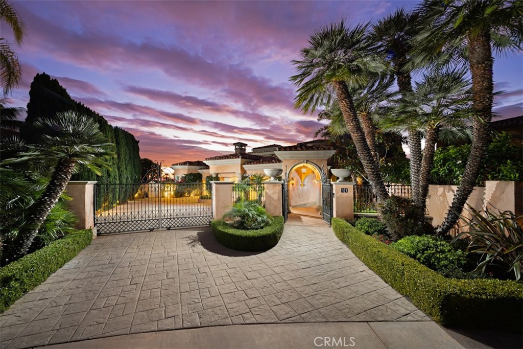 11 Shoreview, Newport Coast, CA 92657 — MLS #OC25265825 — photo 3 of 71