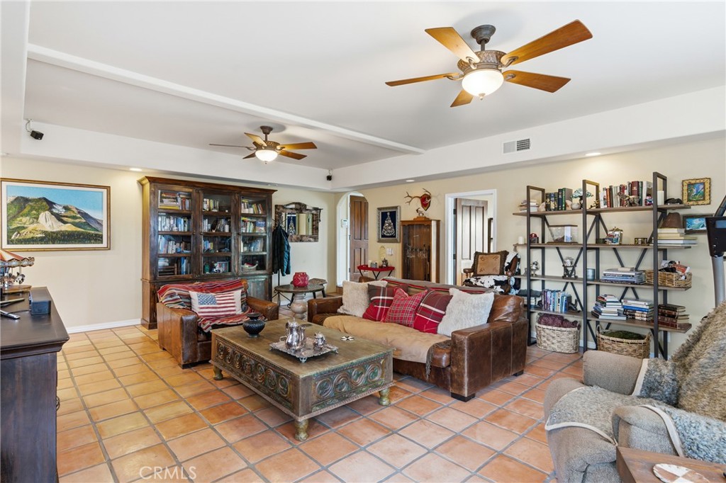 692 Shamrock, Pismo Beach, CA 93449 — MLS #PI26024986 — photo 11 of 75