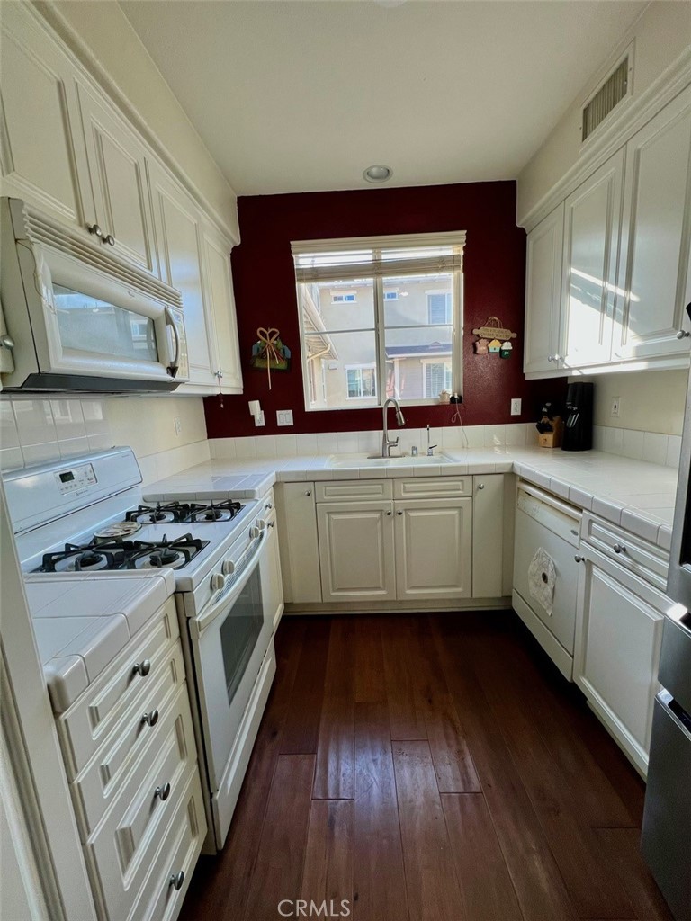 350 Flyers, Tustin, CA 92782 — MLS #OC26097091 — photo 11 of 11