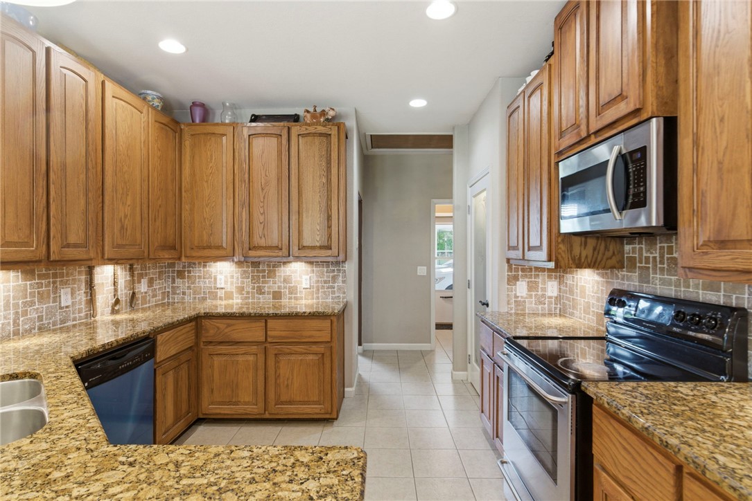 9207 and 9209 Coker Road, Gentry, AR 72734 — MLS #1342739 — photo 5 of 43