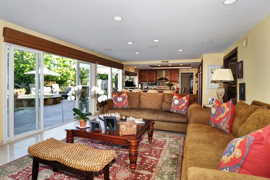 6 Twin Lakes Circle Circle, Corona Del Mar, CA 92625 — MLS #OC21074492 — photo 39 of 58