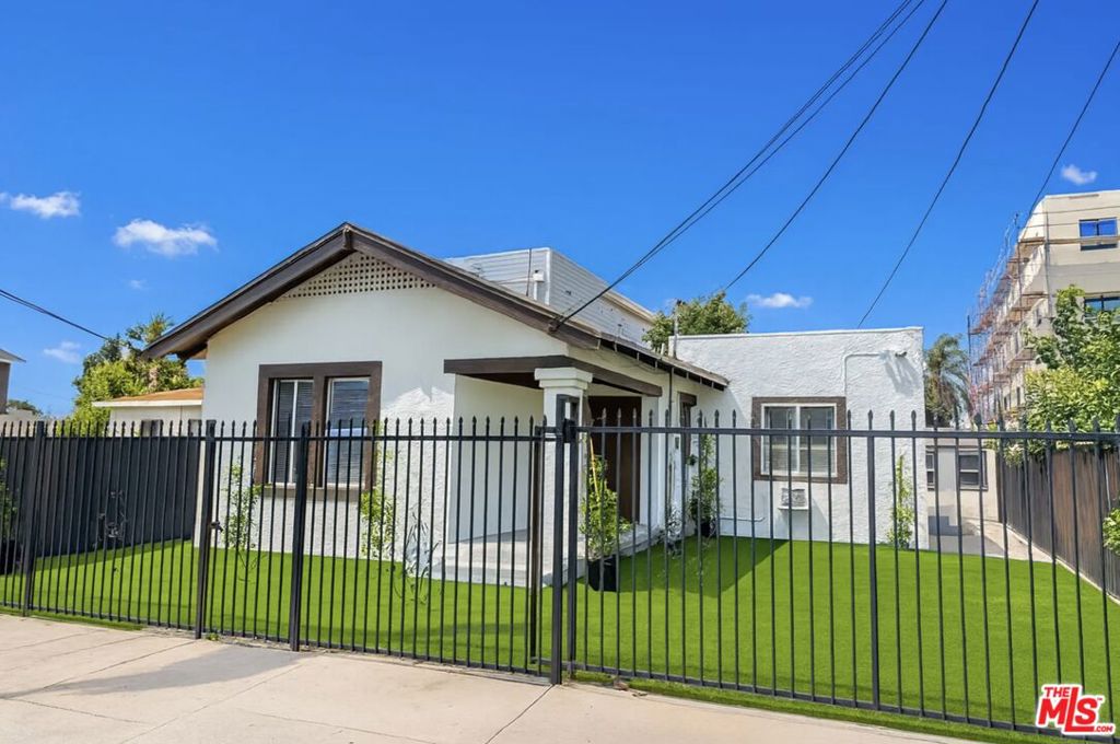 1109 Exposition Boulevard, Los Angeles, CA 90007 — MLS #26835377 — Main listing photo