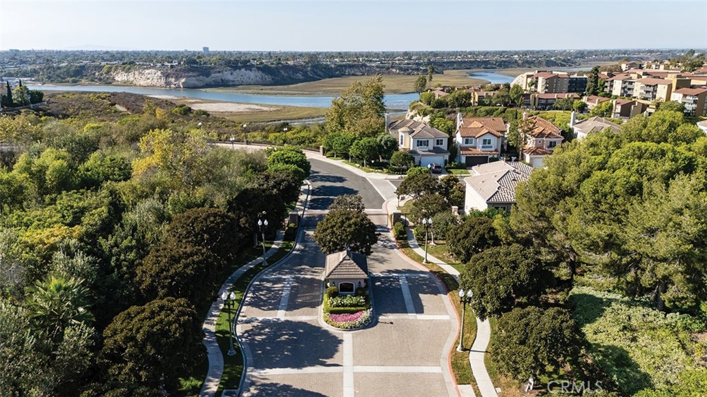 1417 Sea Ridge Drive, Newport Beach, CA 92660 — MLS #NP26103709 — photo 4 of 43