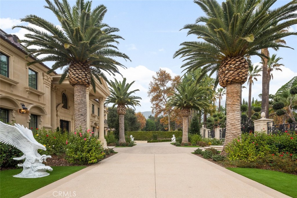 61 Palm Hill Lane, Bradbury, CA 91008 — MLS #OC24253299 — photo 11 of 60