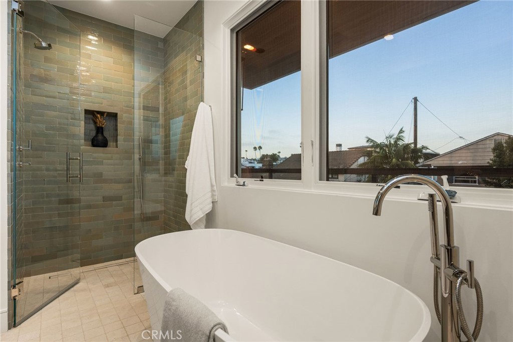 3601 Lake Avenue, Newport Beach, CA 92663 — MLS #NP26180731 — photo 32 of 75