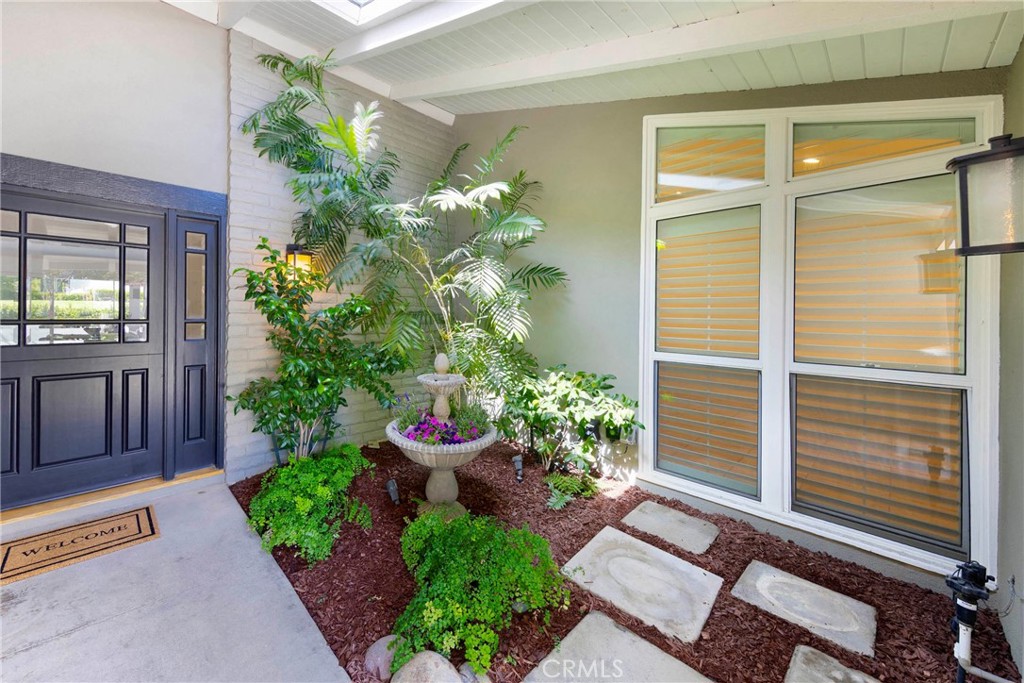 2102 Vista Entrada, Newport Beach, CA 92660 — MLS #NP26091602 — photo 23 of 32