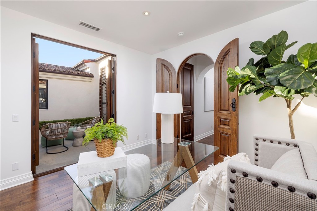 1033 Tiller, Corona Del Mar, CA 92625 — MLS #NP25278283 — photo 32 of 44