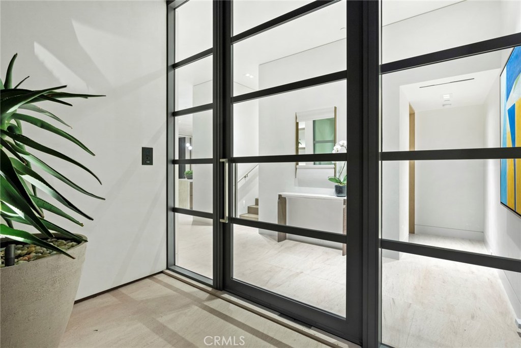 2108 E Oceanfront, Newport Beach, CA 92661 — MLS #NP24009705 — photo 4 of 26