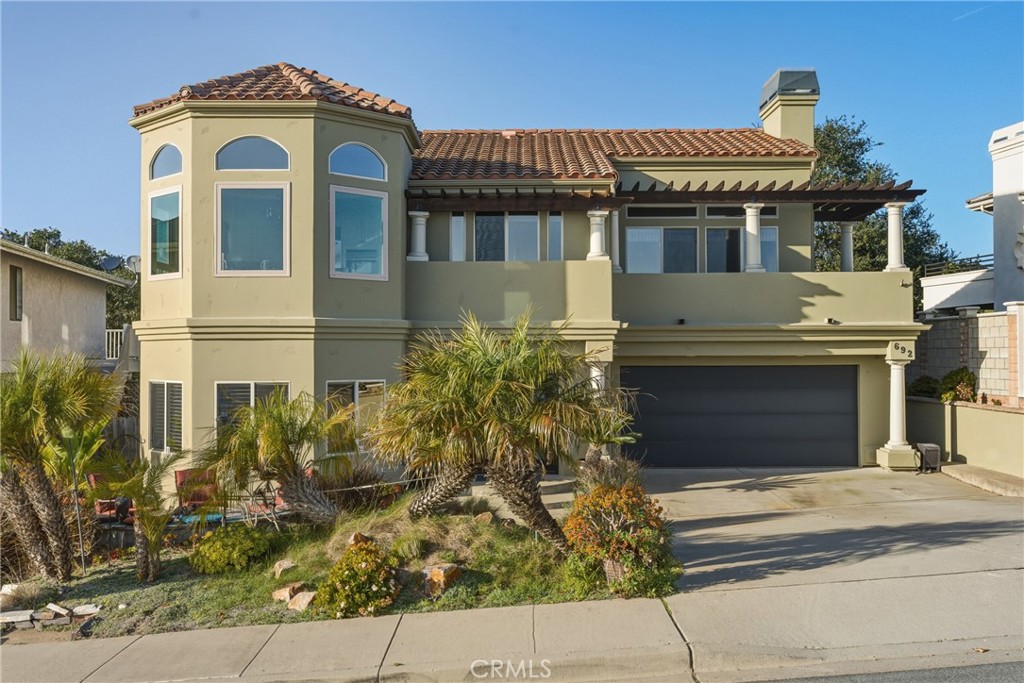 692 Shamrock, Pismo Beach, CA 93449 — MLS #PI26024986 — photo 7 of 75