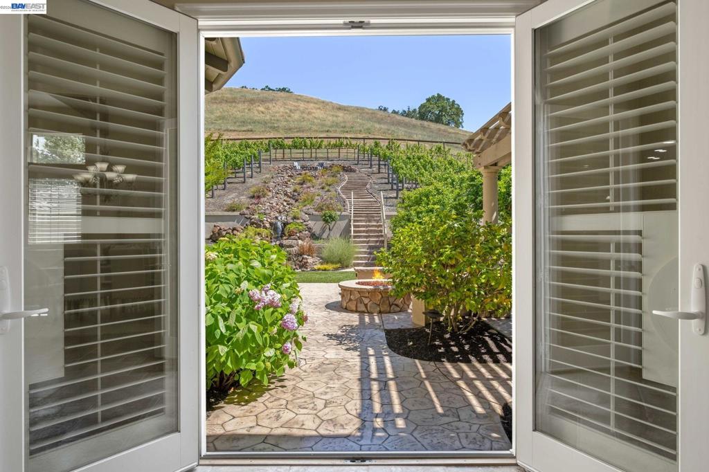 387 Golden Grass Dr, Alamo, CA 94507 — MLS #41135064 — photo 49 of 71