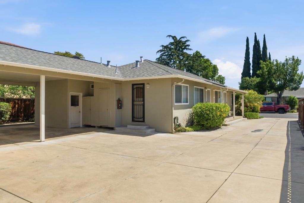 2447 Anna Drive, Santa Clara, CA 95050 — MLS #ML82047003 — photo 6 of 18