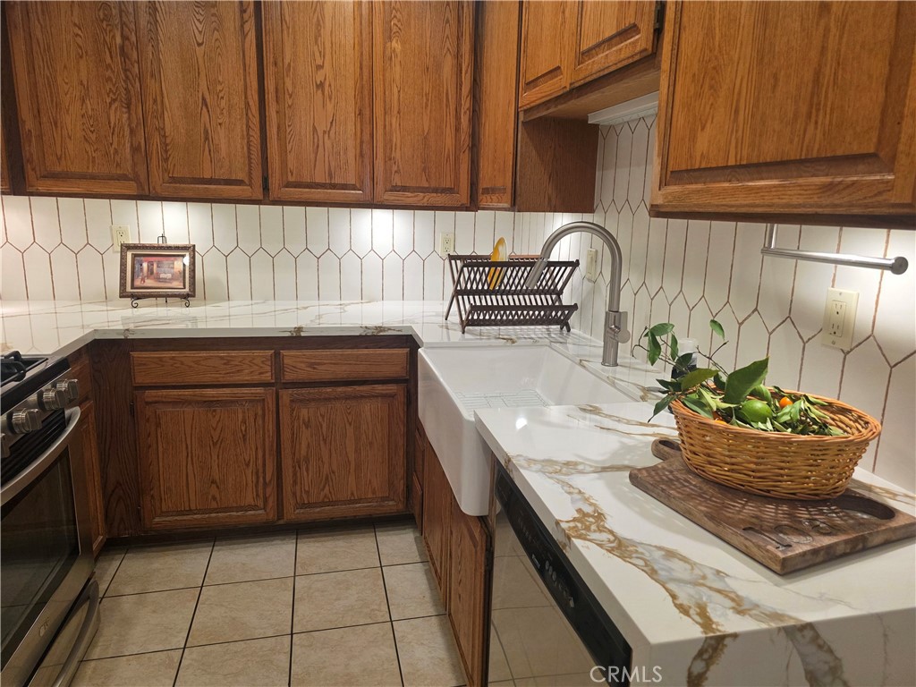 2426 Manet, Simi Valley, CA 93063 — MLS #SR26107641 — photo 6 of 25