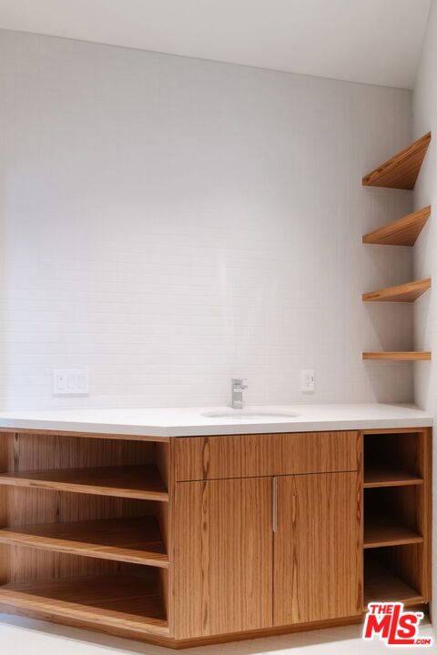 340 Indiana Ave, Venice, CA 90291 — MLS #26668013 — photo 14 of 20