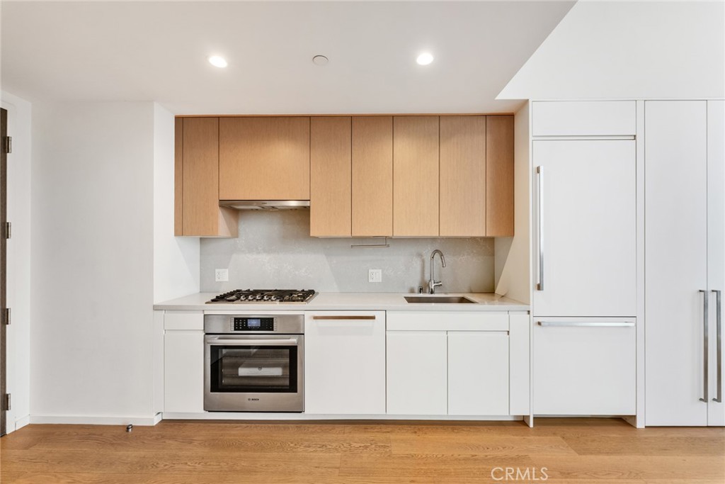 877 Francisco St Unit 805, Los Angeles, CA 90017 — MLS #TR26102986 — photo 3 of 43