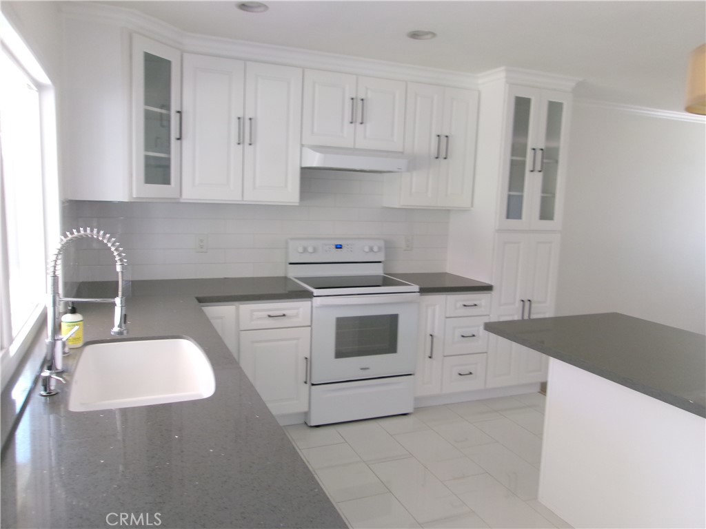 4881 Winvale, Irvine, CA 92604 — MLS #PW26102703 — photo 5 of 21