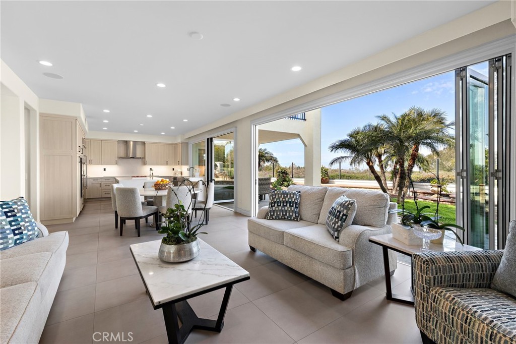 1 Arbella, Newport Coast, CA 92657 — MLS #NP25282273 — photo 14 of 29