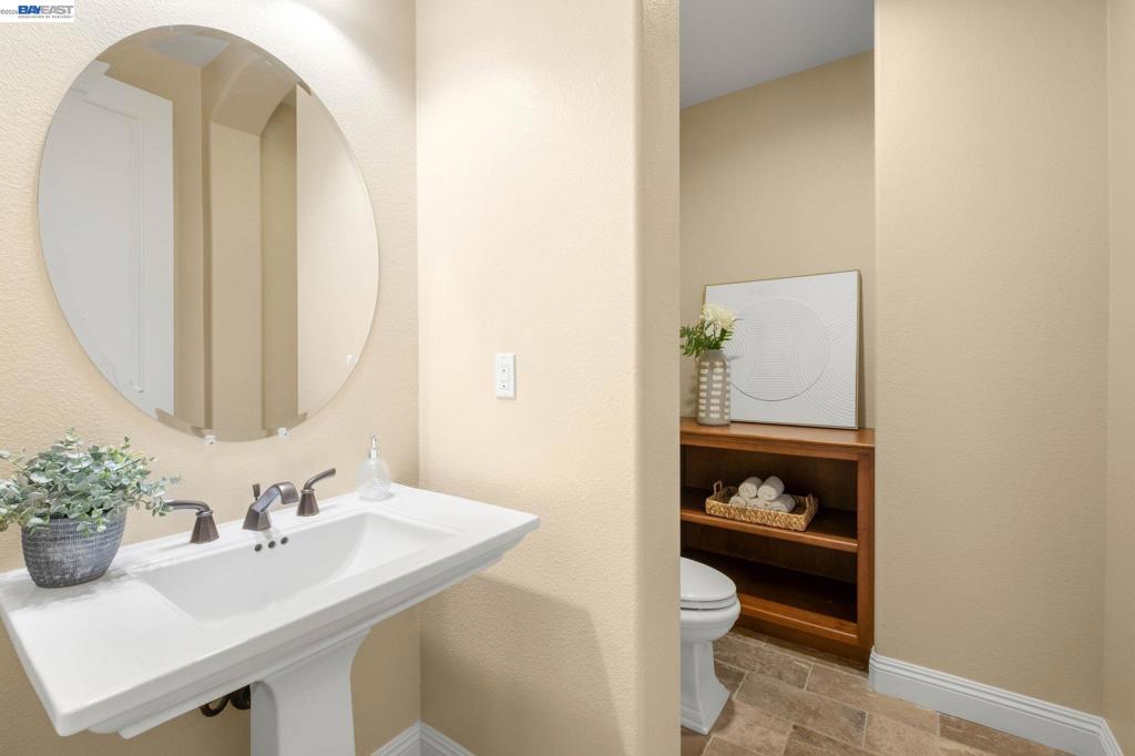 387 Golden Grass Dr, Alamo, CA 94507 — MLS #41135064 — photo 17 of 71
