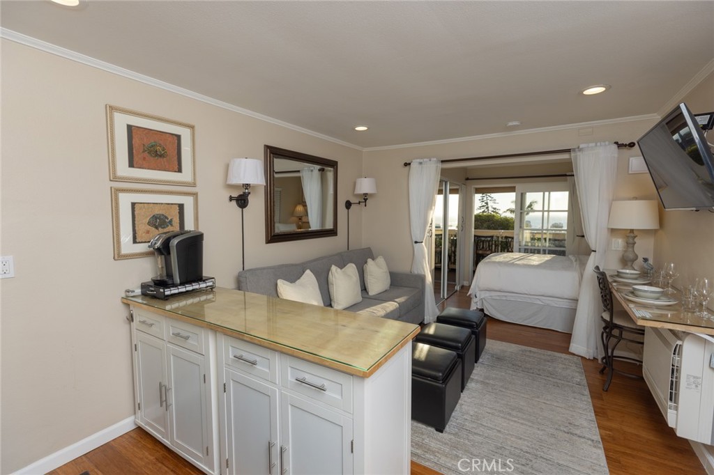 464 Bent Street Unit B, Laguna Beach, CA 92651 — MLS #LG26042035 — photo 2 of 37