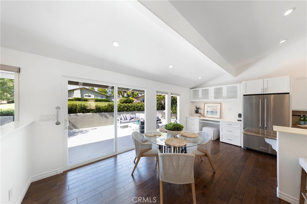2102 Vista Entrada, Newport Beach, CA 92660 — MLS #NP26091602 — photo 9 of 32
