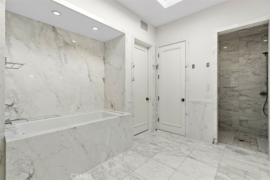 14 Rue Grand Ducal, Newport Beach, CA 92660 — MLS #NP26093740 — photo 26 of 63