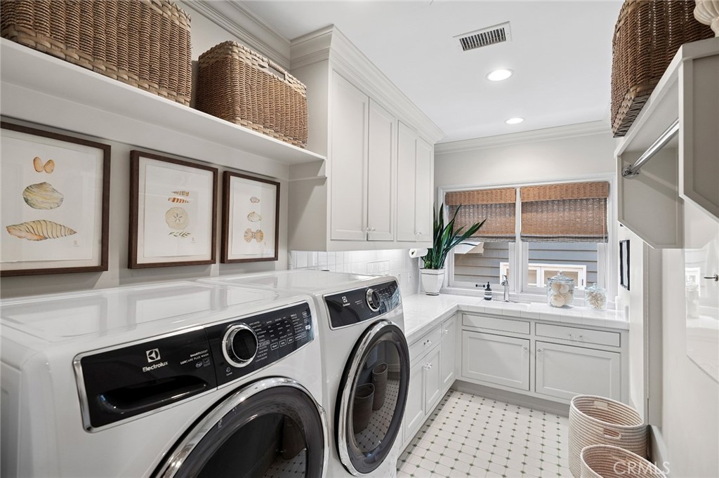 2601 Bayshore Drive, Newport Beach, CA 92663 — MLS #NP26015410 — photo 37 of 45