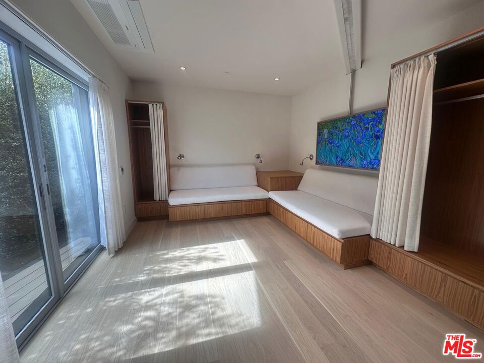 340 Indiana Ave, Venice, CA 90291 — MLS #26668013 — photo 17 of 20