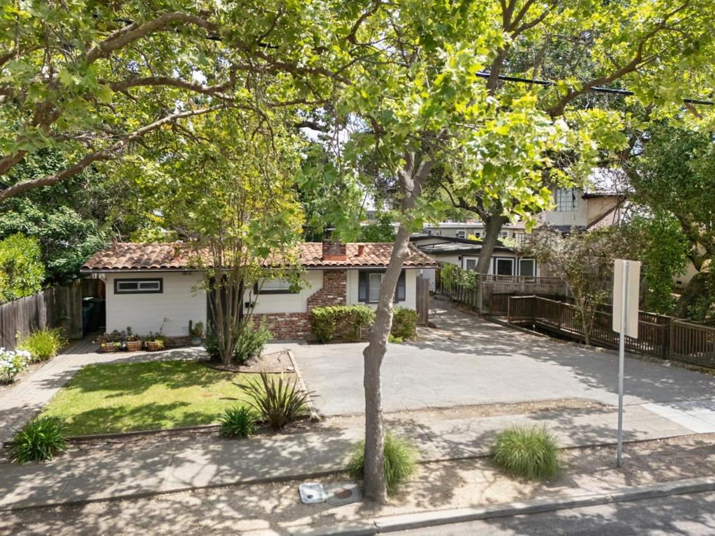 15451565 Stanford Avenue, Palo Alto, CA 94306 — MLS #ML82047211 — photo 4 of 46