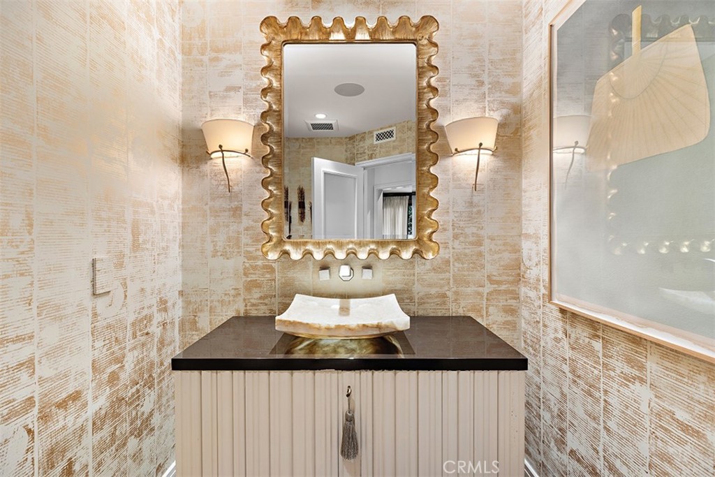14 Rue Grand Ducal, Newport Beach, CA 92660 — MLS #NP26093740 — photo 24 of 34